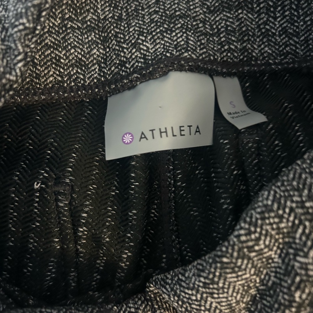 Athleta Charcoal and Black Patterned workout pants